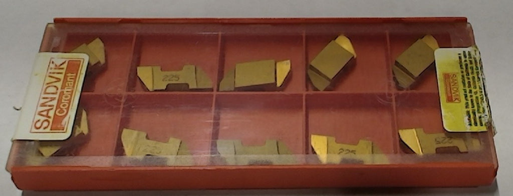 Lot 200-1026 Sandvik TLG-3156R Grooving inserts