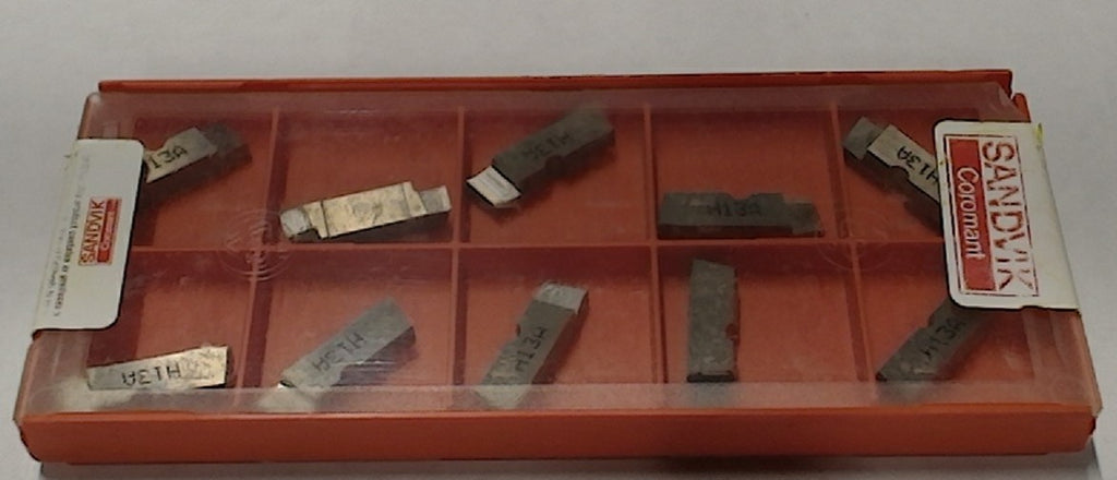 Lot 200-1028 Sandvik A331.90-5A Grooving inserts