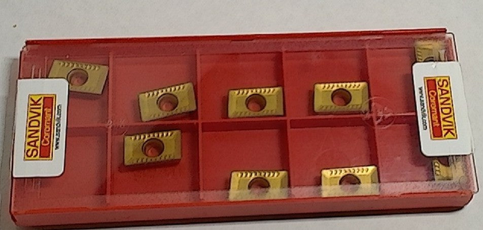 Lot 100-1005 Sandvik APMT 16 04 08-M Milling inserts
