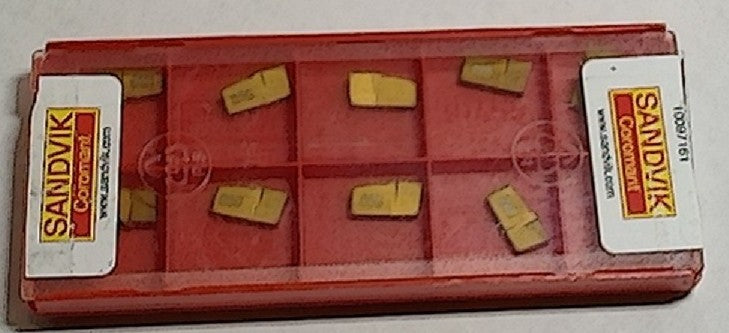 Lot 200-1052 Sandvik N151.2-A105-25-4G Grooving inserts