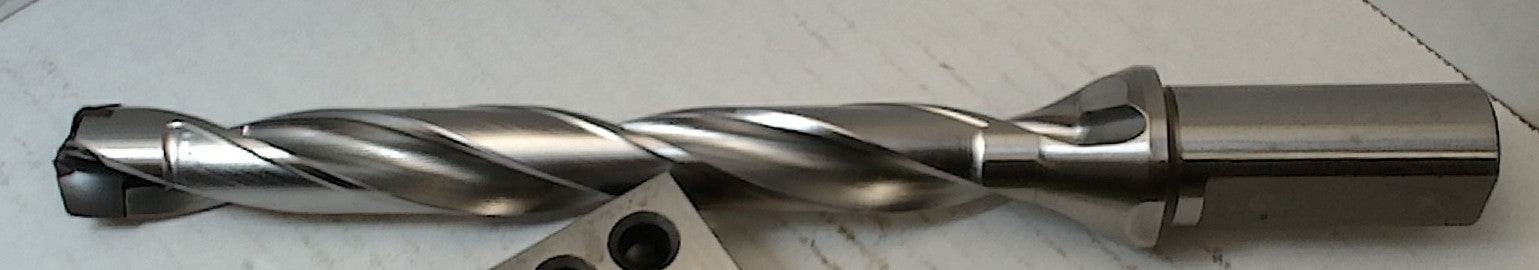 Lot 250-1052 Tungaloy replaceable tip drill TID200F25-8 25MM dia x 6.5 reach
