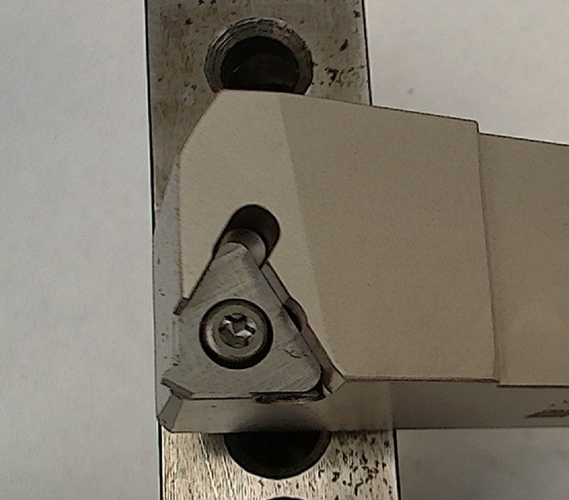 Lot 250-1079 Iscar SER 1000 M16 External threading tool with 1" shank