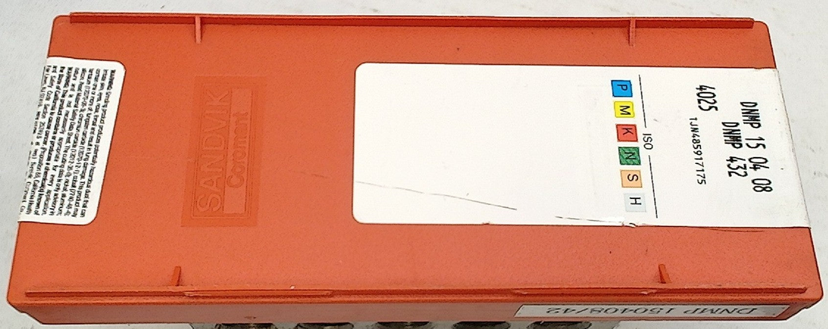 Lot 200-1185 Sandvik DNMP150408 4025 Indexable turning inserts