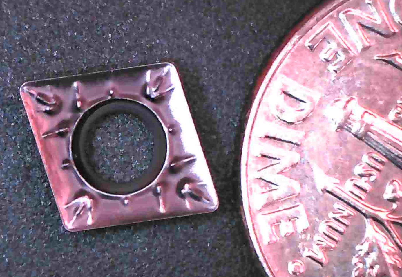 Lot 200-1194 Kennametal CCMT060204MP Indexable turning inserts