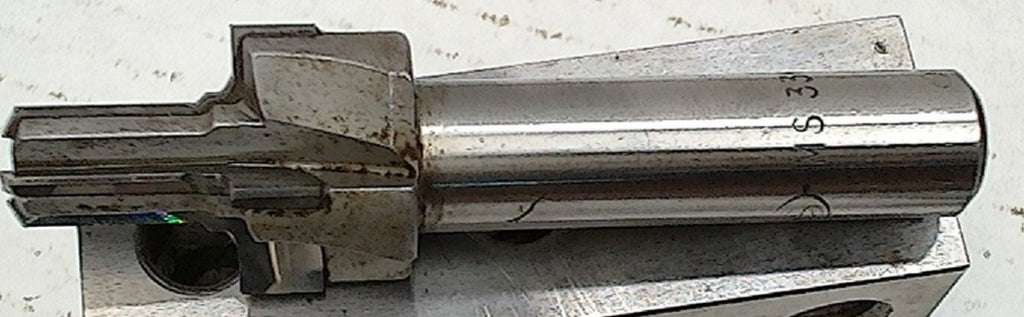 Lot 150-1131 Scientific Cutting tools MS33649-4R Port tool