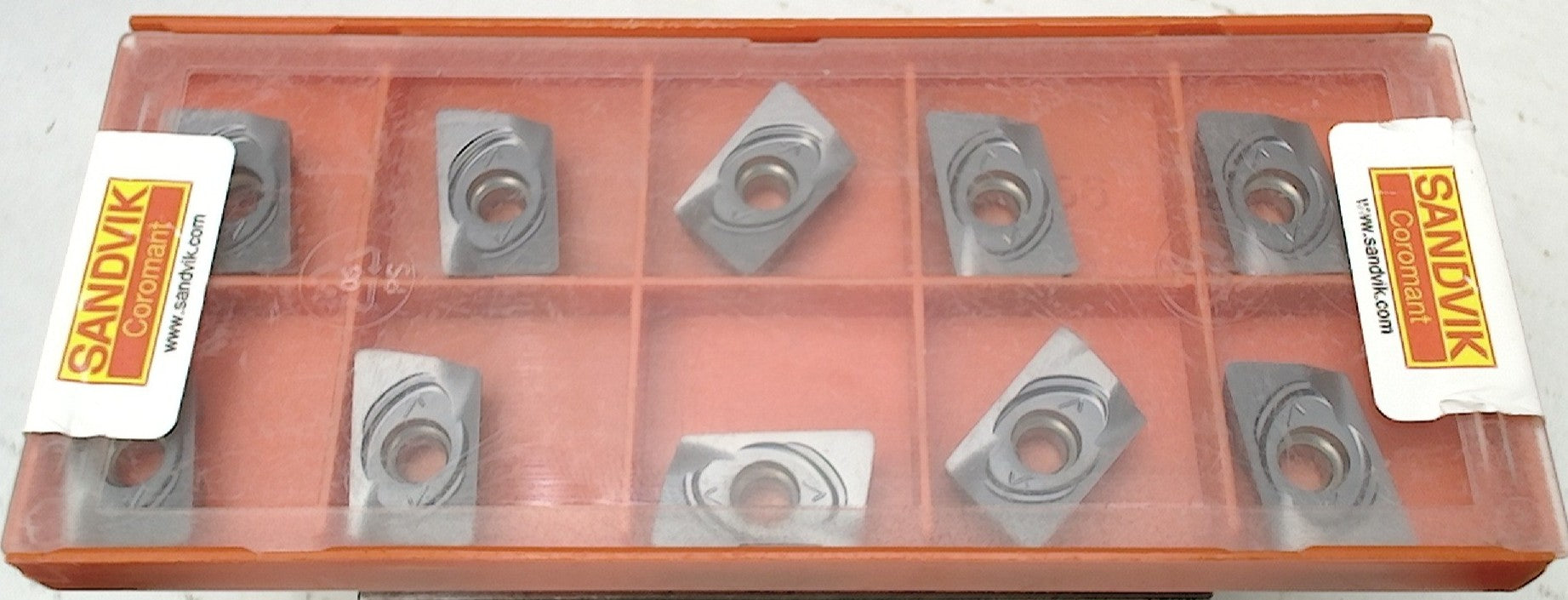 Lot 100-1160 Sandvik R390-18 06 08H-PL 1130 Indexable milling inserts